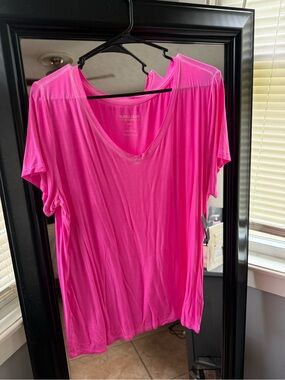 torrid Hot Pink V-Neck Short Sleeve Tee